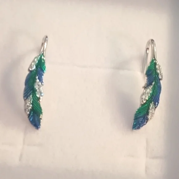Elegant Sterling Silver Feather Earrings - Picture 4 of 16